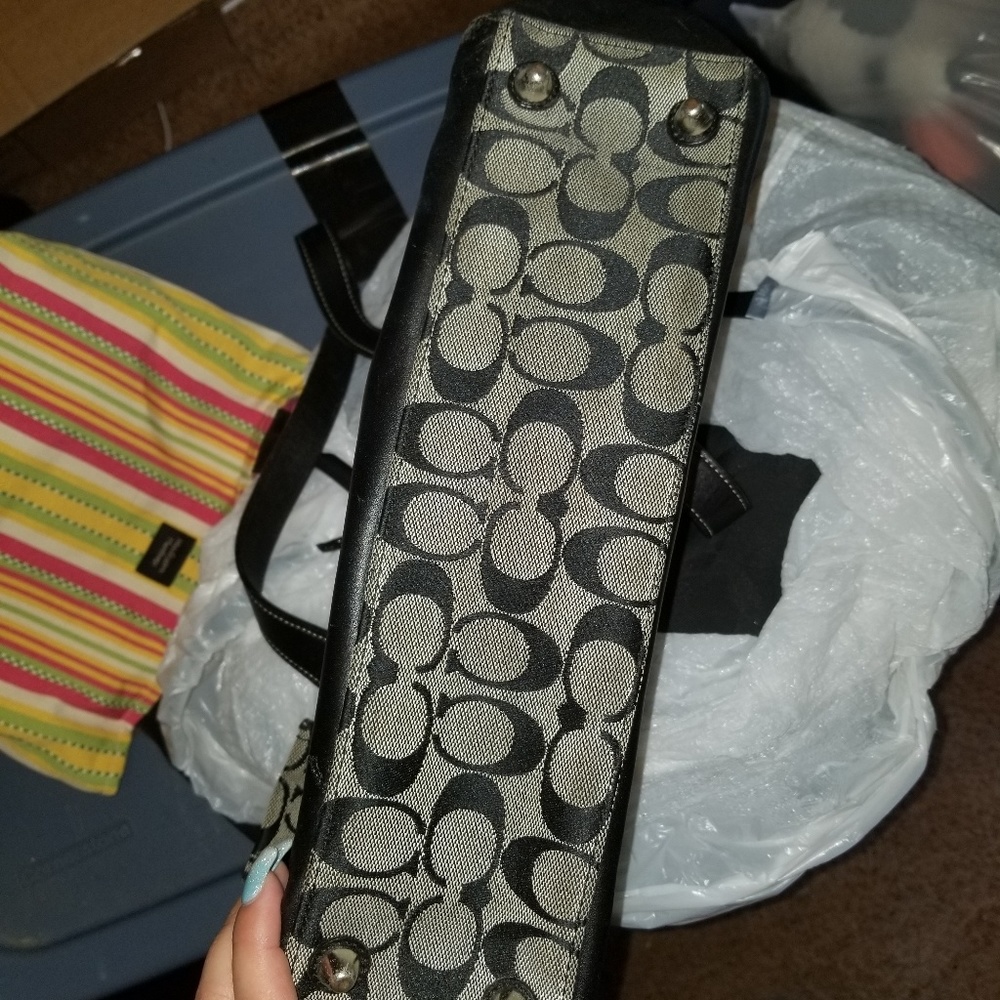 Coach purse - Picture 2 of 4
